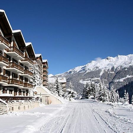 Hotel Cristal - Swiss Riders Lodge Гріменц Екстер'єр фото
